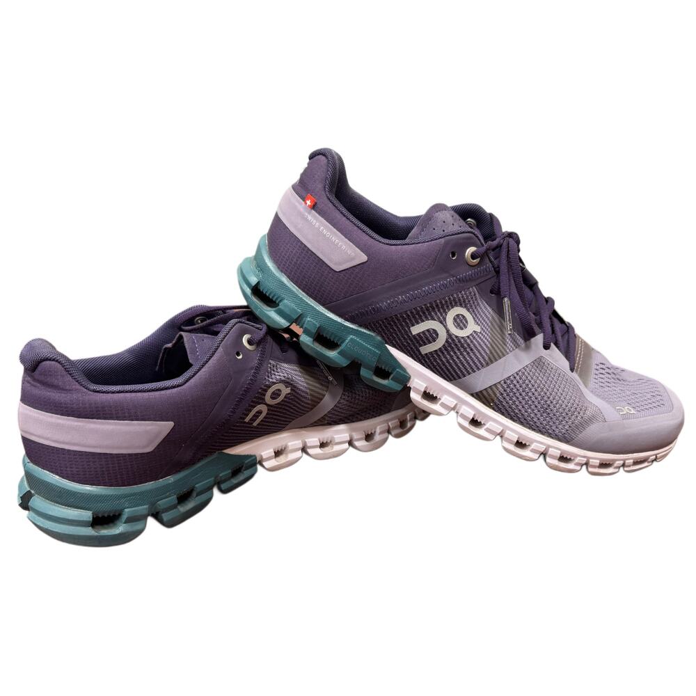 ON Cloud sneakers in grey size w9 - Picture 2 of 7